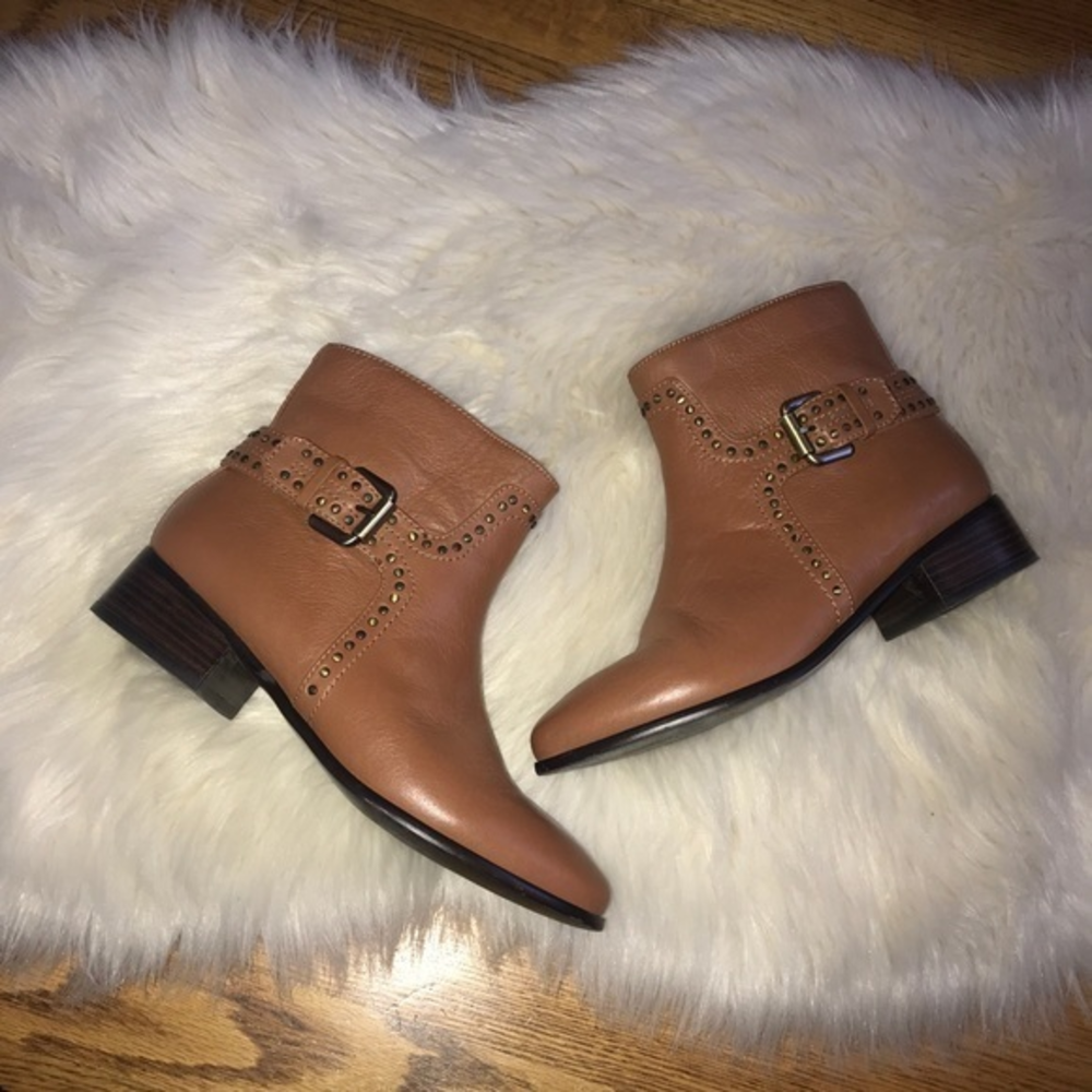 Pour la Victoire brown leather studded booties 8